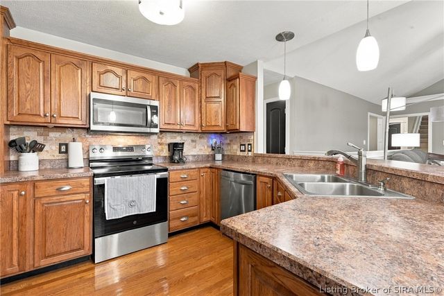 2907 Stony Mill Court, Charlestown, IN 47111