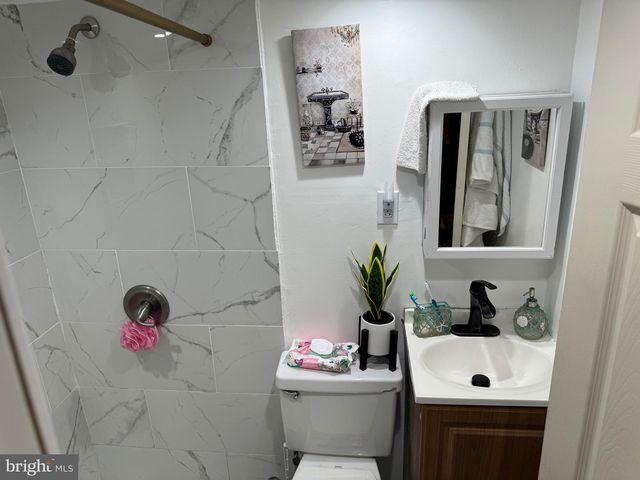 60 N YEWDALL ST, Philadelphia, PA 19139