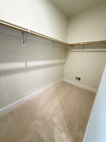 9715 GRANT AVE, Manassas, VA 20110