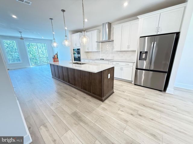 9715 GRANT AVE, Manassas, VA 20110