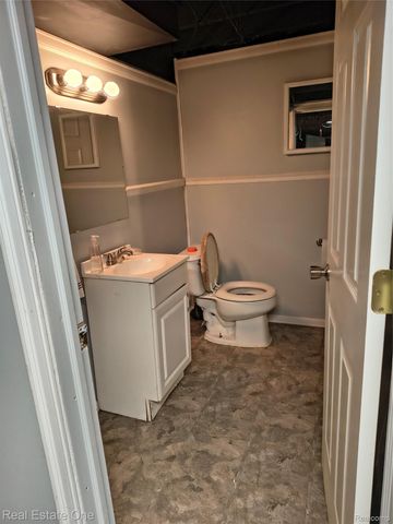 30866 Middlebury Street, Westland, MI 48186