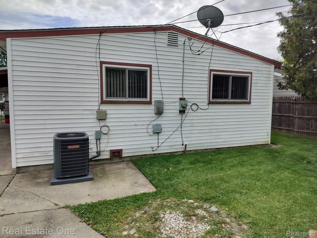 30866 Middlebury Street, Westland, MI 48186
