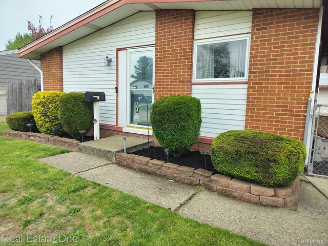 30866 Middlebury Street, Westland, MI 48186
