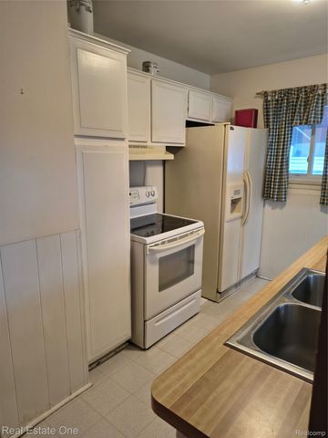30866 Middlebury Street, Westland, MI 48186
