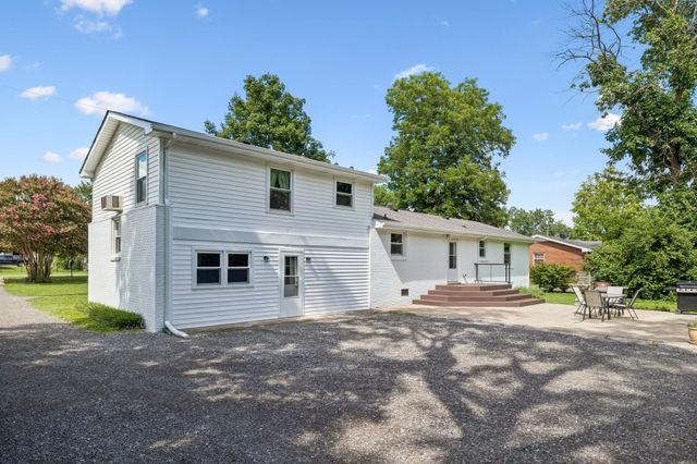 110 Donna Drive, Hendersonville, TN 37075