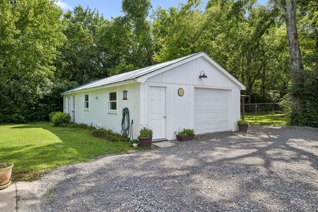 110 Donna Drive, Hendersonville, TN 37075