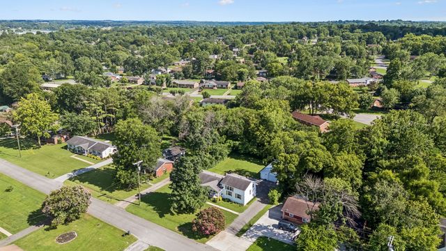110 Donna Drive, Hendersonville, TN 37075