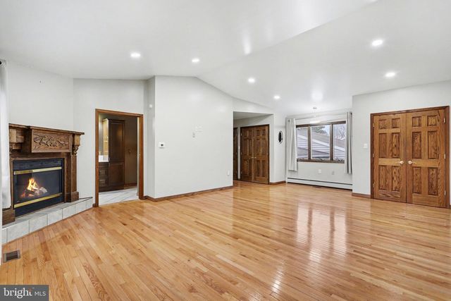 60 CONODOGUINET AVE, Camp Hill, PA 17011