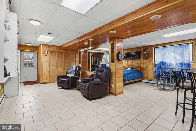 60 CONODOGUINET AVE, Camp Hill, PA 17011