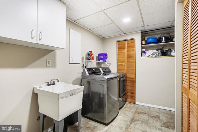 60 CONODOGUINET AVE, Camp Hill, PA 17011