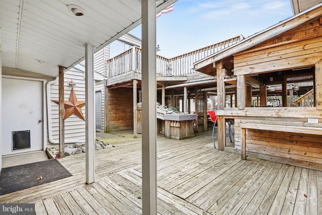 60 CONODOGUINET AVE, Camp Hill, PA 17011