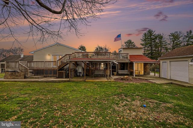 60 CONODOGUINET AVE, Camp Hill, PA 17011