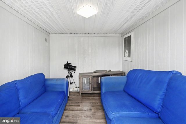 60 CONODOGUINET AVE, Camp Hill, PA 17011