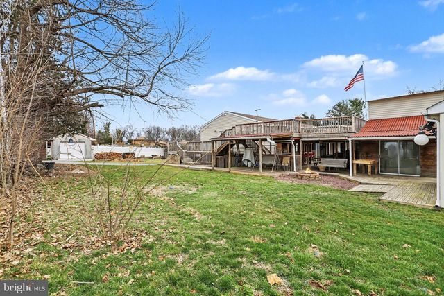 60 CONODOGUINET AVE, Camp Hill, PA 17011