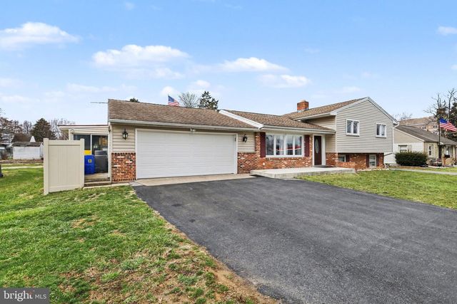 60 CONODOGUINET AVE, Camp Hill, PA 17011