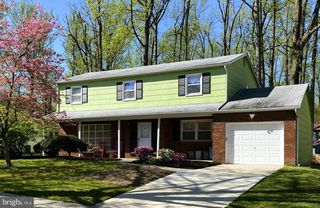 415 MONMOUTH DR, Cherry Hill, NJ 08002