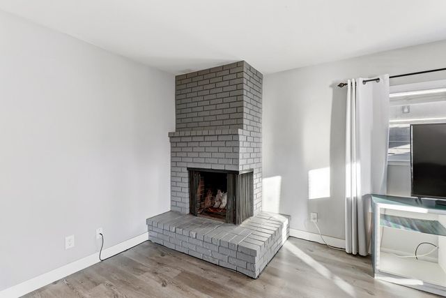 9147 La Riviera Dr, Sacramento, CA 95826