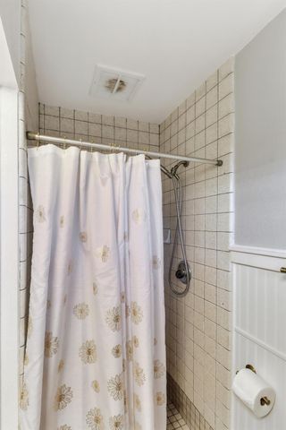 9147 La Riviera Dr, Sacramento, CA 95826