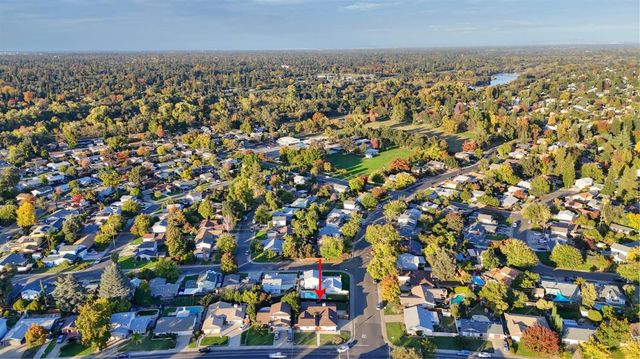 9147 La Riviera Dr, Sacramento, CA 95826
