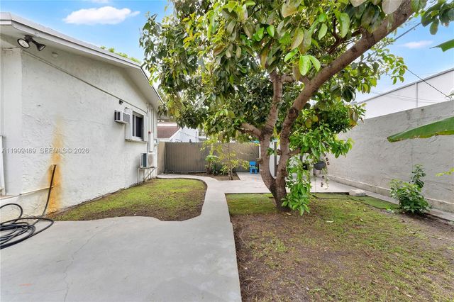 4310 SW 7th St, Miami, FL 33134