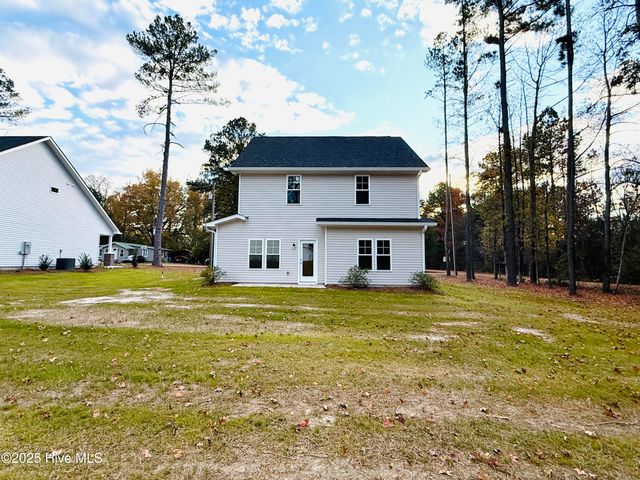 200 Scott Avenue, Vass, NC 28394