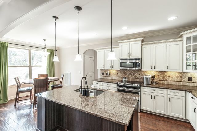 4213 Stone Hall Blvd, Hermitage, TN 37076