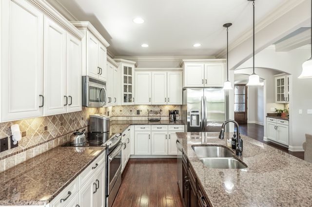 4213 Stone Hall Blvd, Hermitage, TN 37076