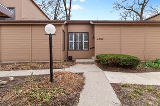 1807 Earthstone Drive, Valparaiso, IN 46383