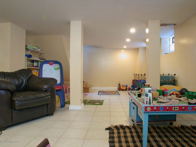 2316 Carolina Ave, Louisville, KY 40205