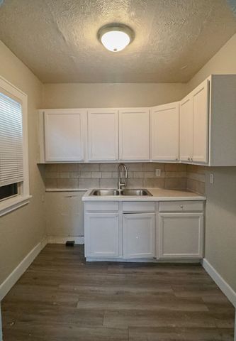 306 E Pine, Wichita, KS 67214