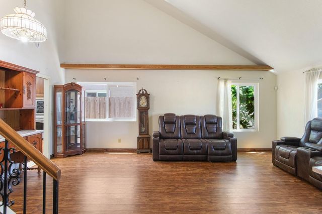 1552 Liverpool Ct, Manteca, CA 95336