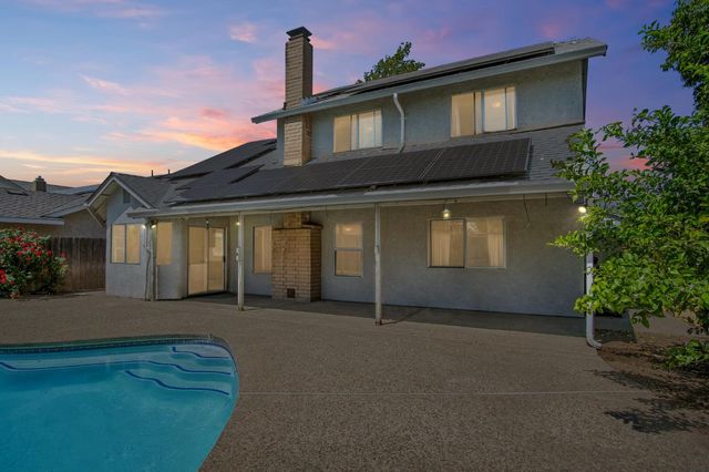 1552 Liverpool Ct, Manteca, CA 95336