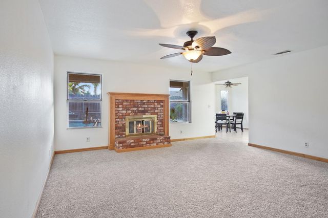 1552 Liverpool Ct, Manteca, CA 95336