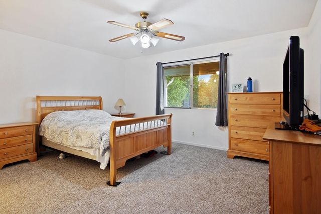 1552 Liverpool Ct, Manteca, CA 95336