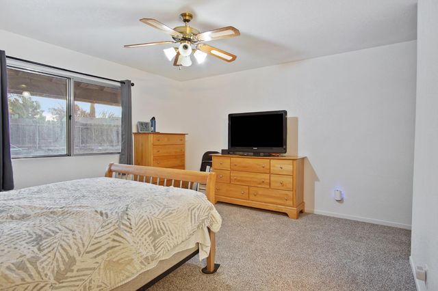 1552 Liverpool Ct, Manteca, CA 95336