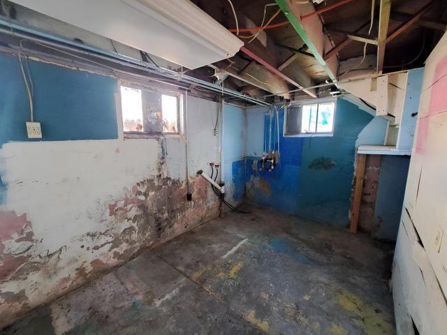 323 S Lucy St, Mcpherson, KS 67460