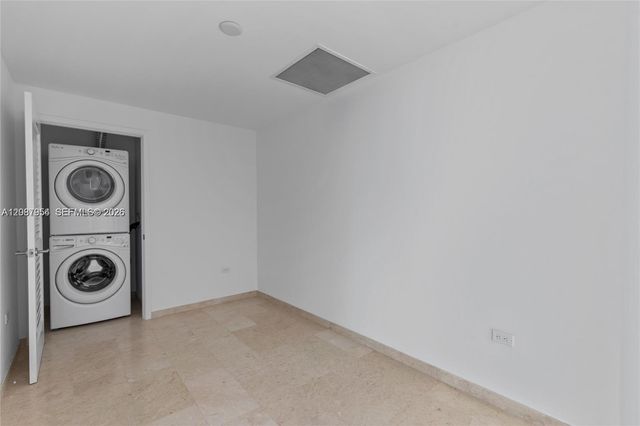 88 SW 7th Street 904, Miami, FL 33130