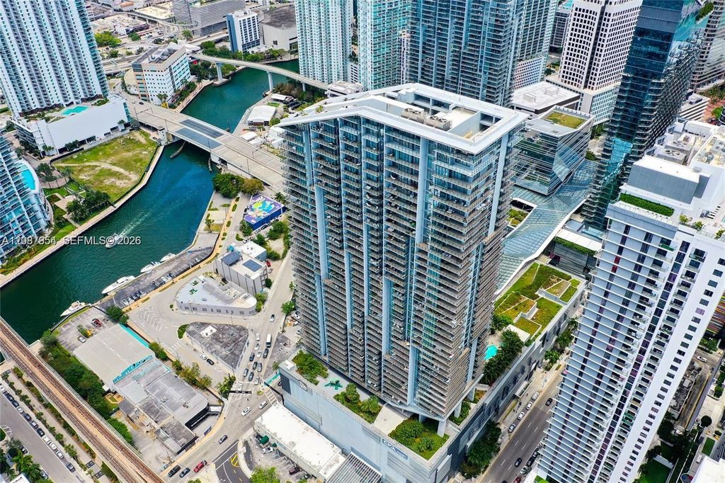 88 SW 7th Street 904, Miami, FL 33130