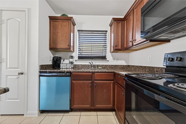 8803 Leclaire Meadow Drive, Humble, TX 77338