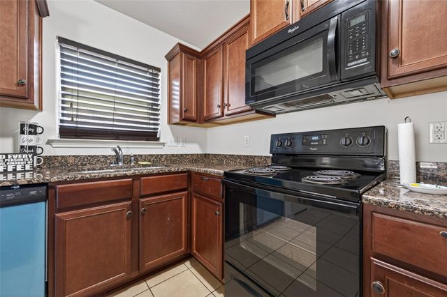 8803 Leclaire Meadow Drive, Humble, TX 77338