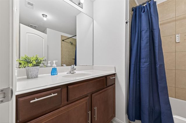 8803 Leclaire Meadow Drive, Humble, TX 77338