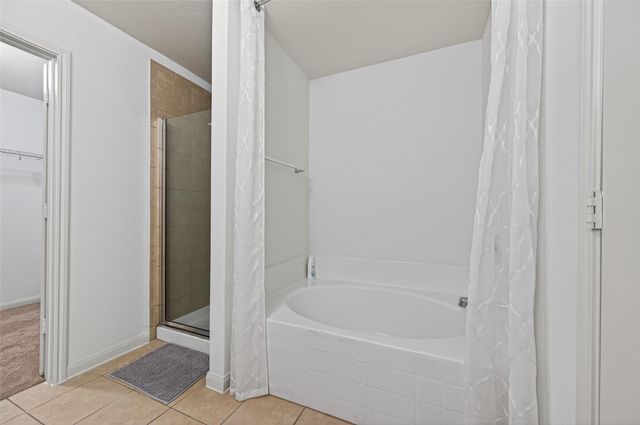 8803 Leclaire Meadow Drive, Humble, TX 77338