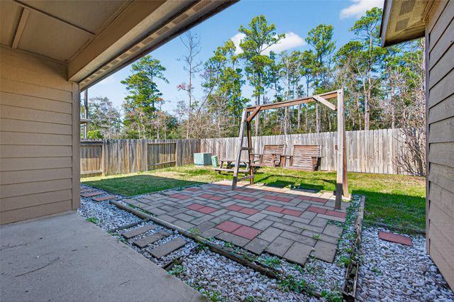 8803 Leclaire Meadow Drive, Humble, TX 77338