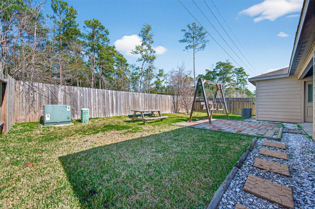 8803 Leclaire Meadow Drive, Humble, TX 77338