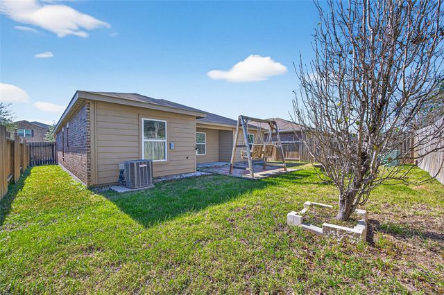 8803 Leclaire Meadow Drive, Humble, TX 77338