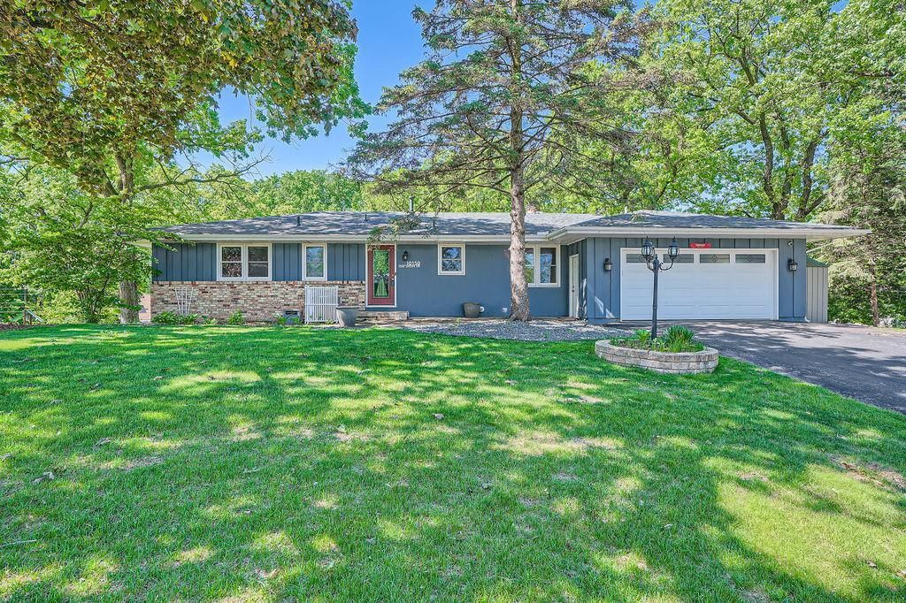 10150 Oak Shore Drive, Lakeville, MN 55044