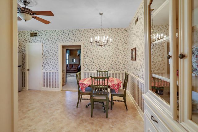 405 Park Street, Anahuac, TX 77514