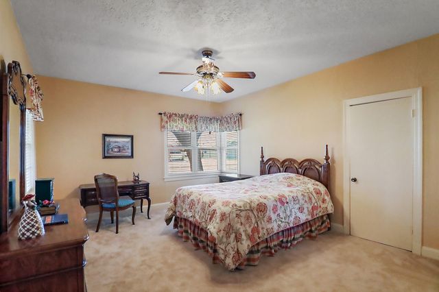 405 Park Street, Anahuac, TX 77514