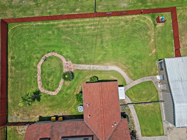 405 Park Street, Anahuac, TX 77514