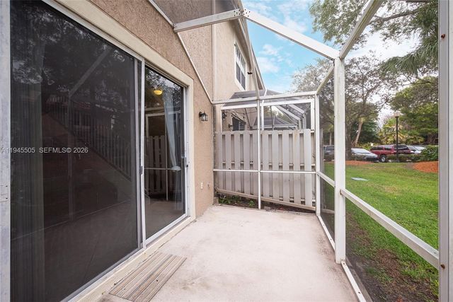 1210 Sorrento Dr, Weston, FL 33326